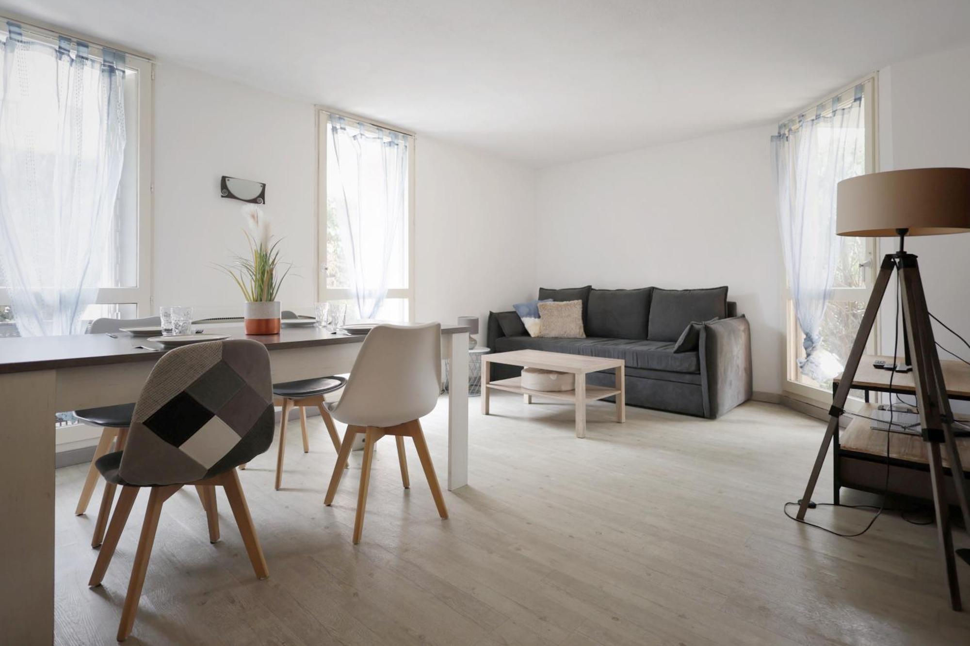 Appartement Familial Avec Jardin Ensoleille Dans La Cite Des Potiers Vallauris Exterior photo